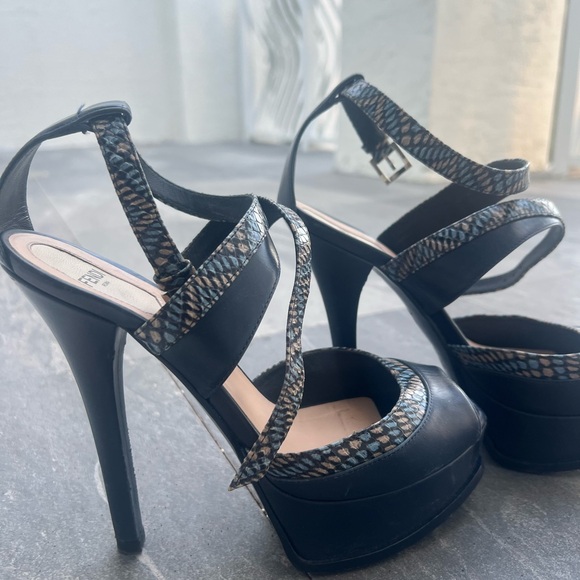 Fendi Blue Leather and Snakeskin Peep Toe Platform Sandals Size 37.5 / US 7.5 - Picture 6 of 6